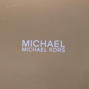 Michael Kors Rosalyn Boots in black. Size 5